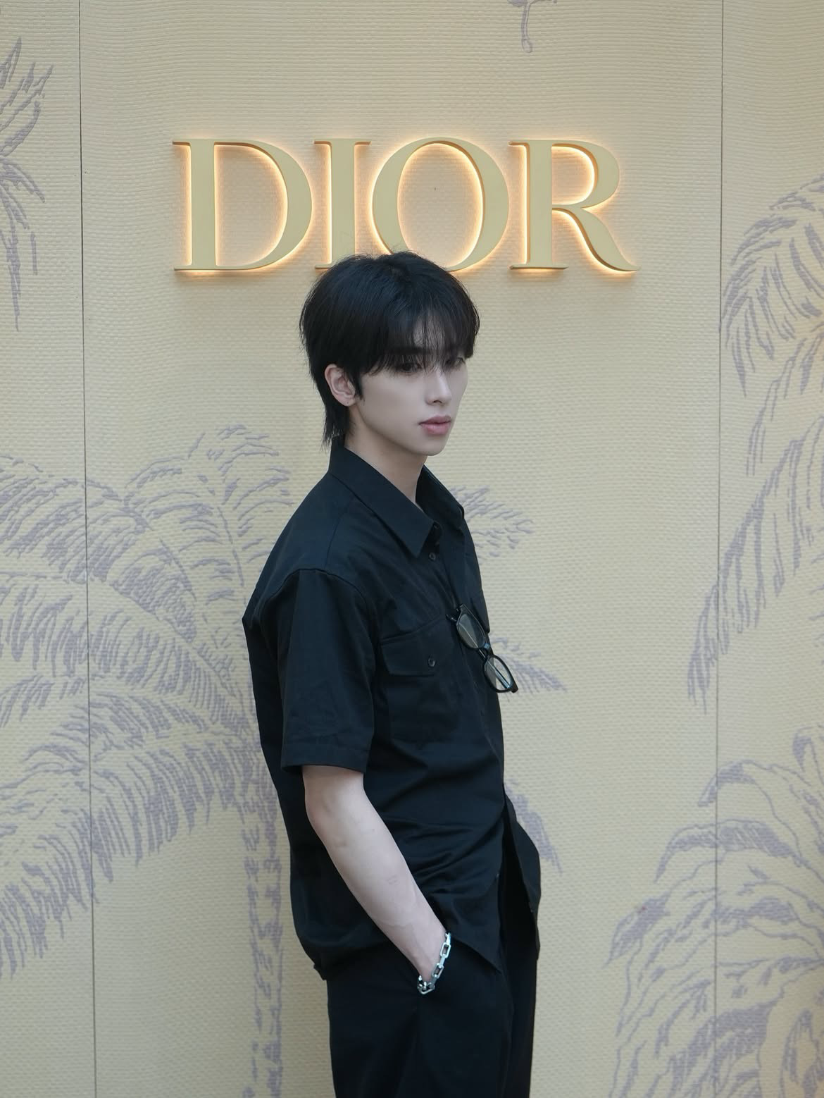 Behind-the-scenes cut of Xiao (UP10TION)