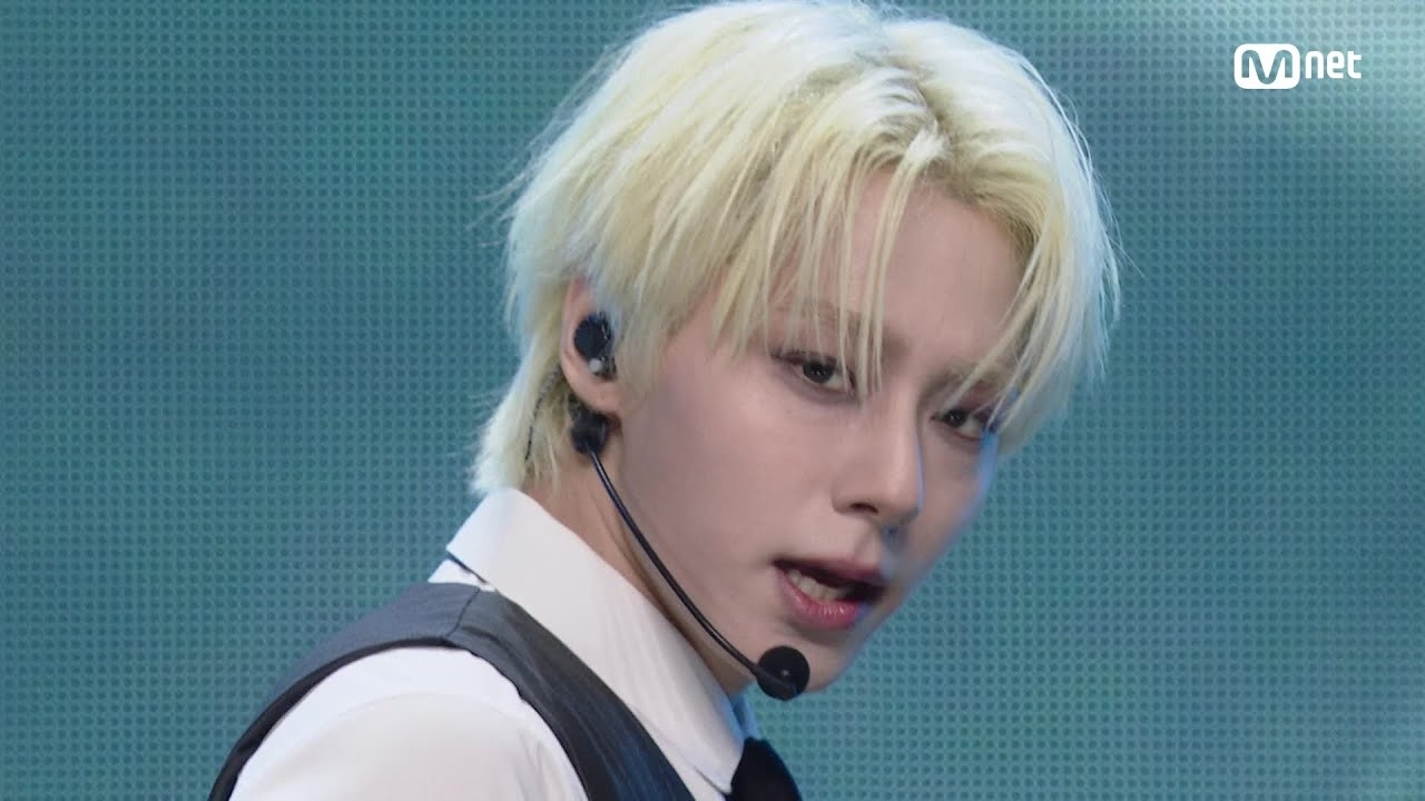 A moment captured by ONEUS's fan