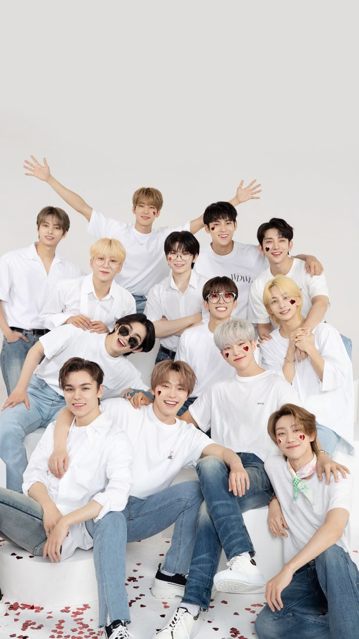 세븐틴 커뮤니티에서 인기있는 오늘의 배경화면