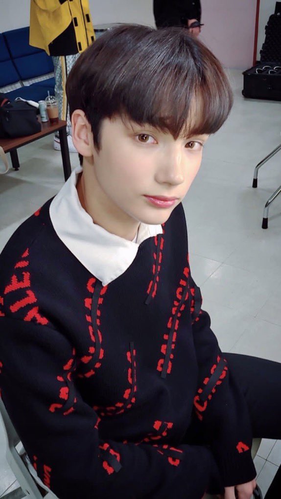 휴닝카이 (투모로우바이투게더)의 비하인드 컷