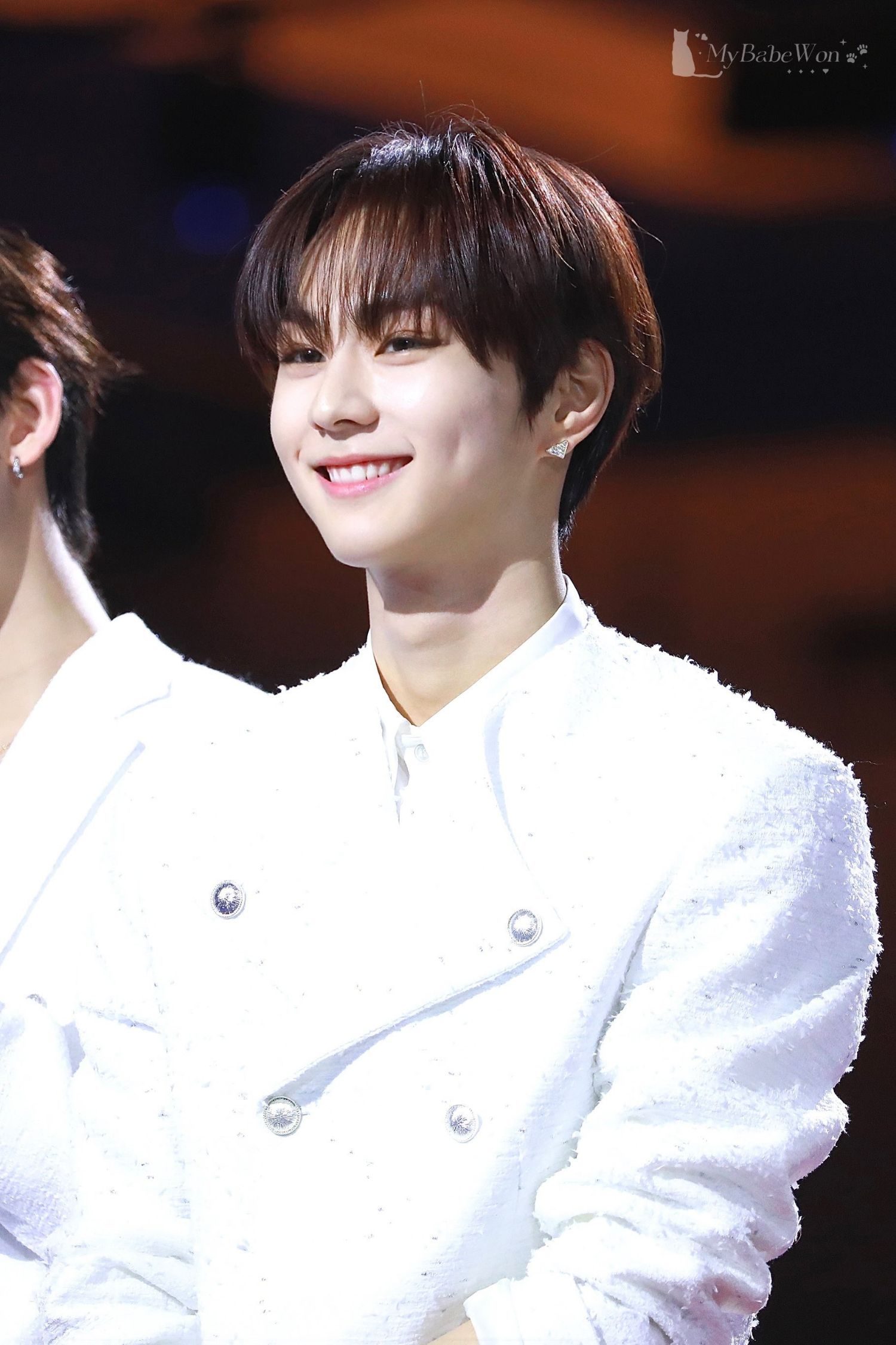 Latest photo of Jungwon (ENHYPEN)