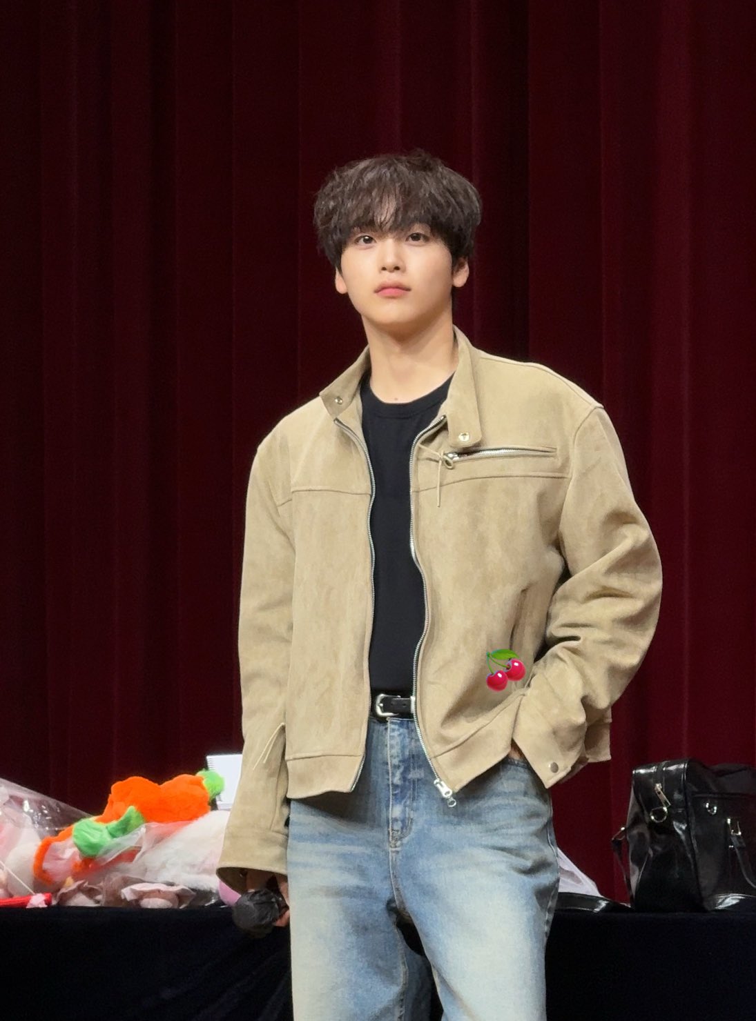 Latest photo of Hyeongjun (CRAVITY)