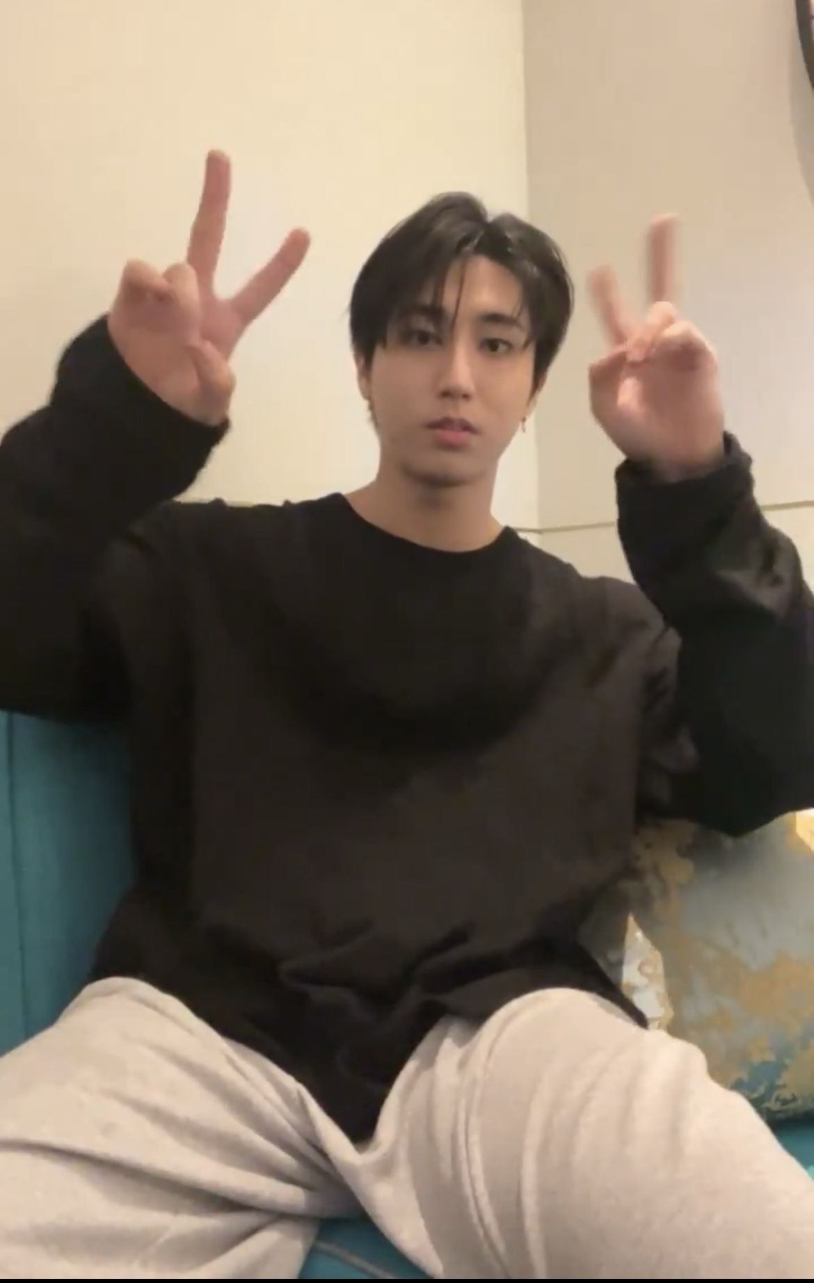 Latest photo of HAN (Stray Kids)