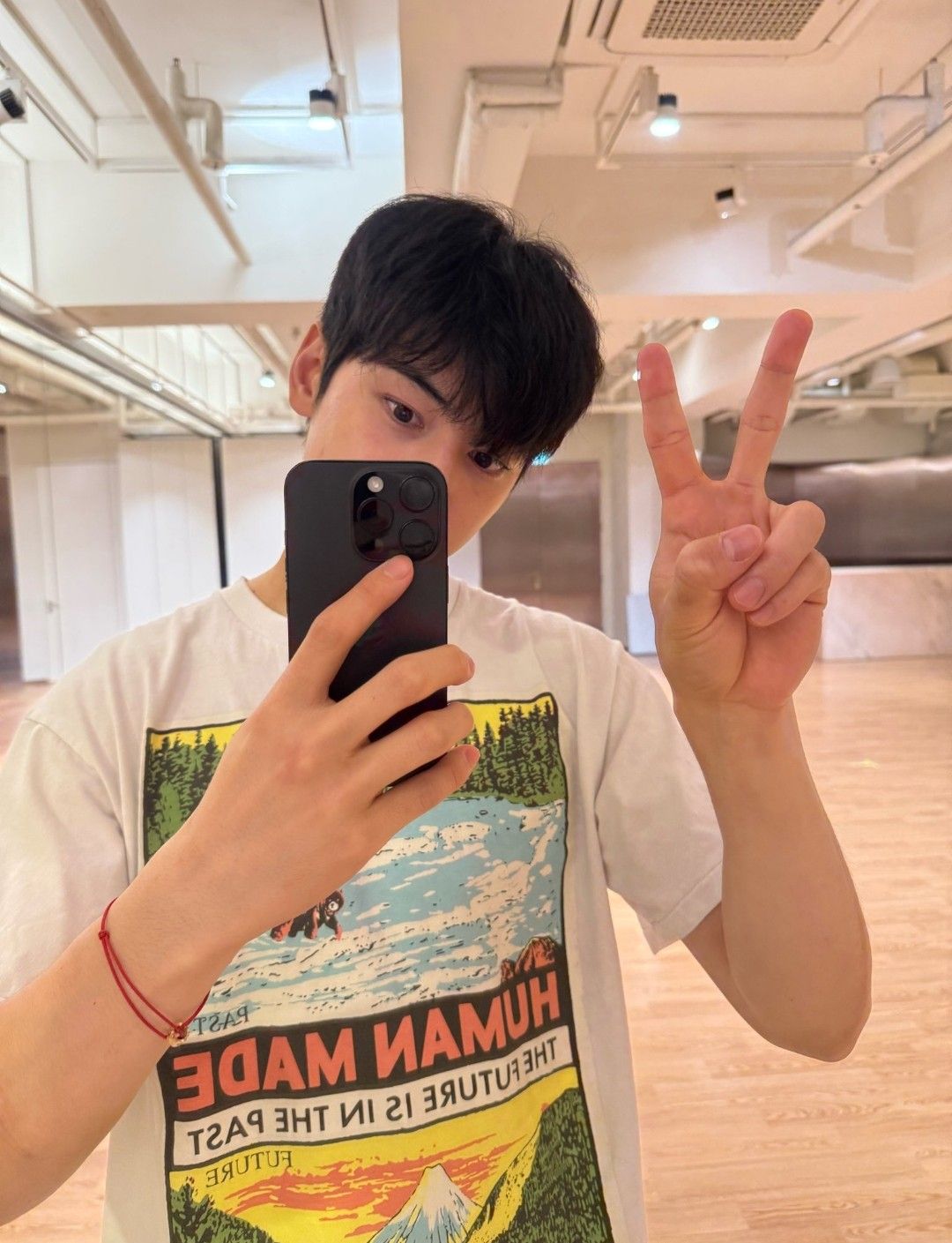 Behind-the-scenes cut of Eunwoo (ASTRO)