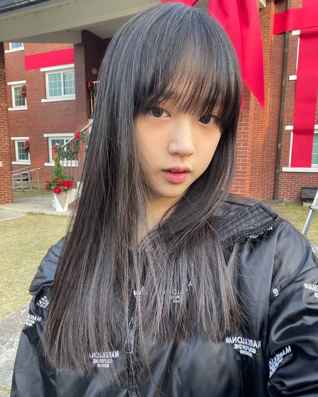 Behind-the-scenes cut of Kim (VVUP)
