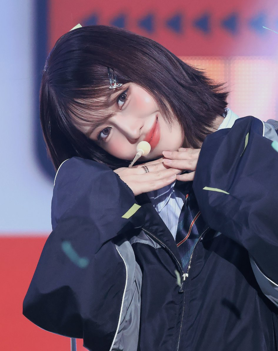 モモ (TWICE)の舞台裏ショット