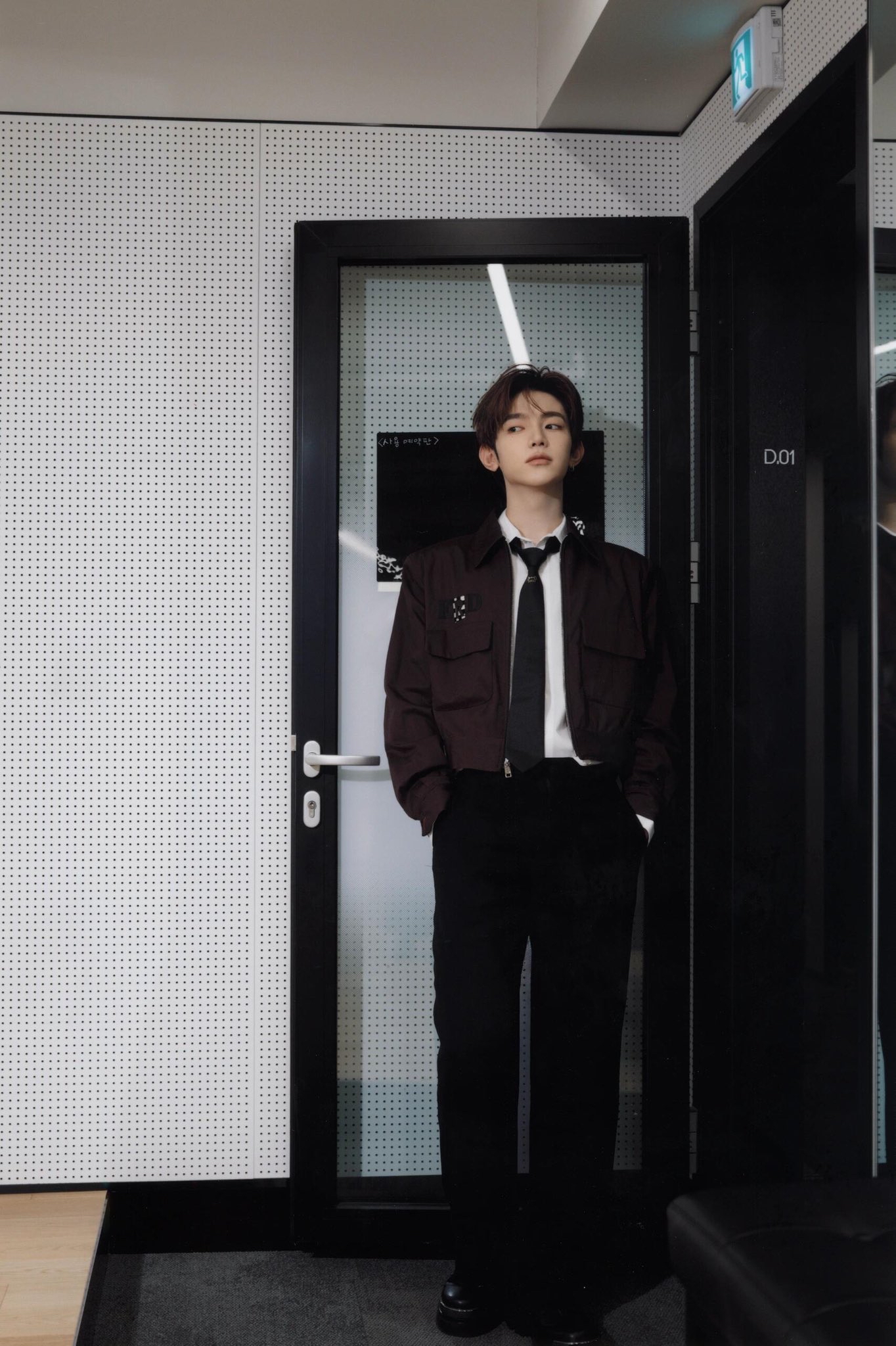 Behind-the-scenes cut of Zhang Hao (ZEROBASEONE)