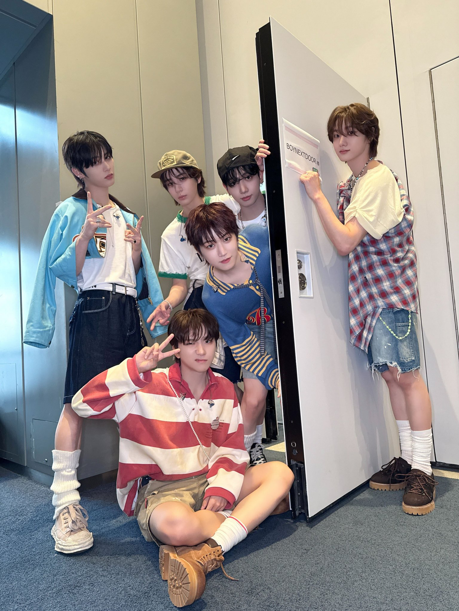 BOYNEXTDOORの舞台裏ショット