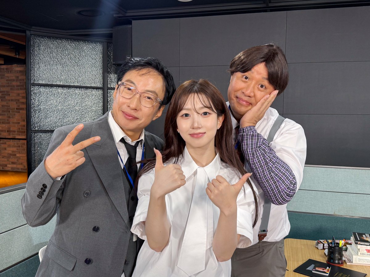 Behind-the-scenes cut of NMIXX