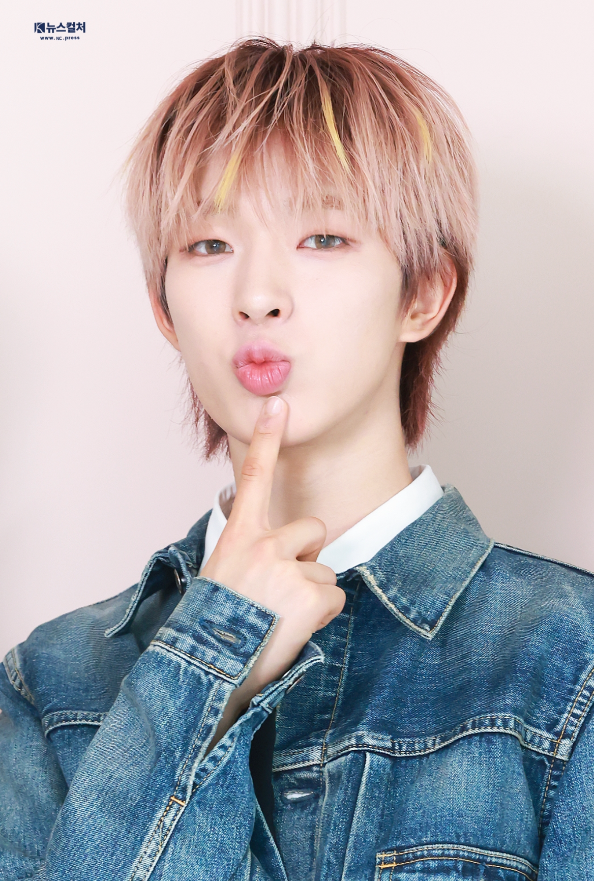 Recent activity shot of Tomoya (NEXZ)