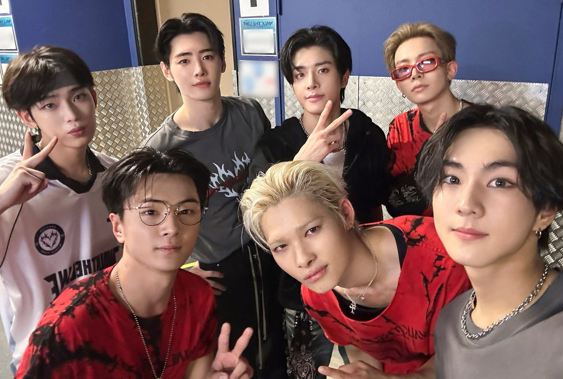Behind-the-scenes cut of NI-KI (ENHYPEN)