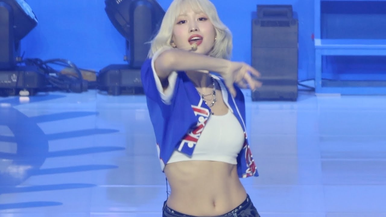 Momo (TWICE)的幕後花絮