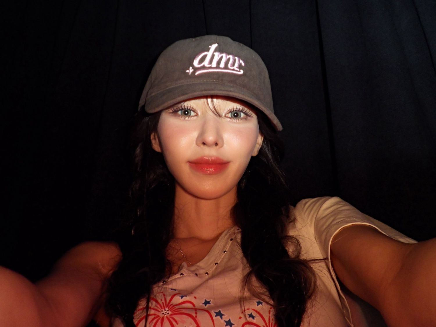 Behind-the-scenes cut of Wendy (Red Velvet)