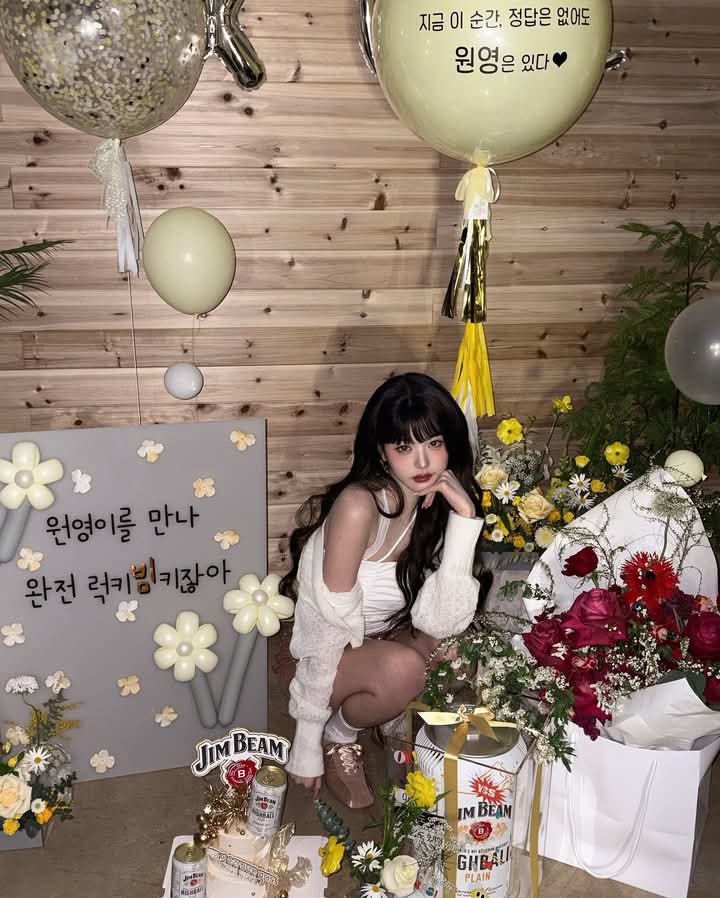 Behind-the-scenes cut of Jang Wonyoung (IVE)