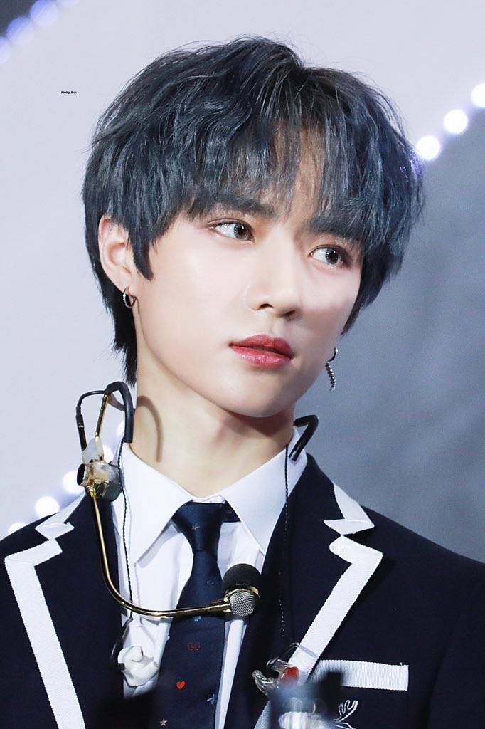 범규 (투모로우바이투게더) 최근 활동샷