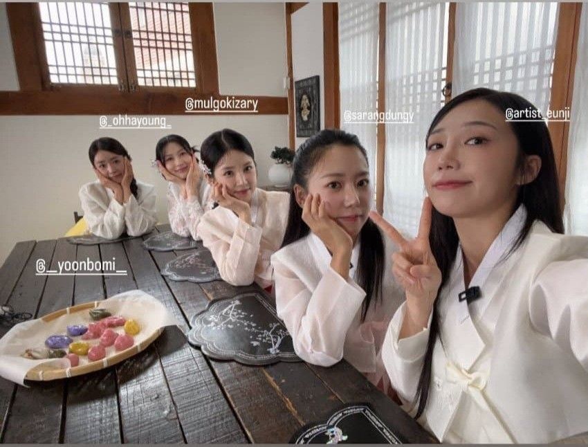 Potret di balik layar Apink