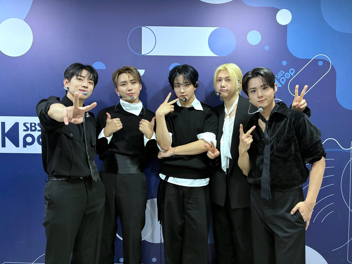 Behind-the-scenes cut of DKZ