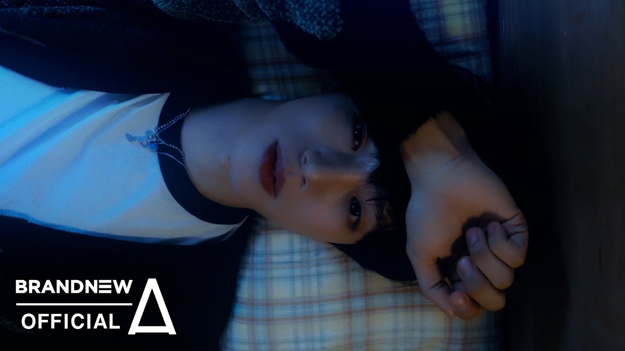 Behind-the-scenes cut of Lim Youngmin