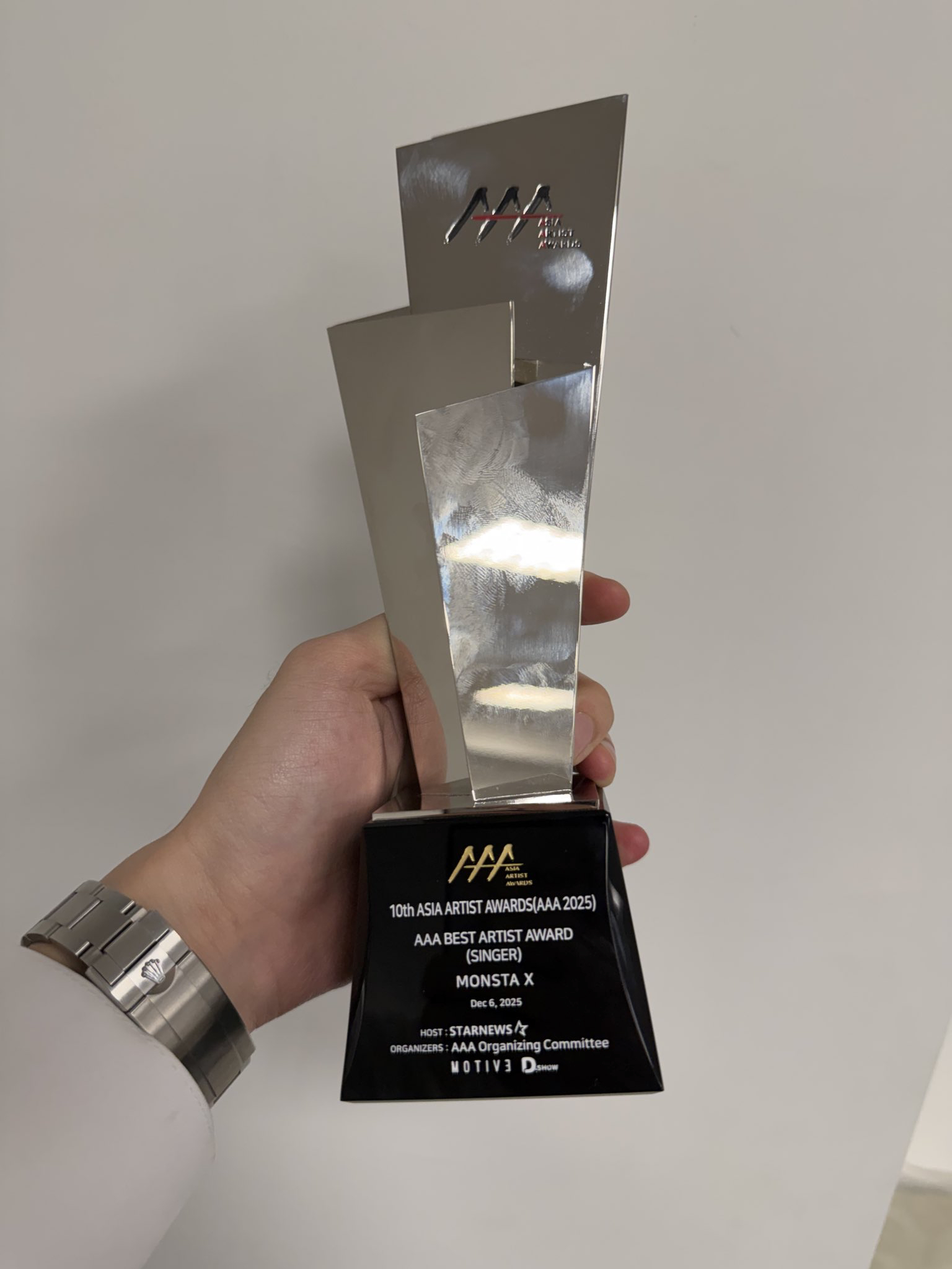 周宪 (MONSTA X)的幕后花絮