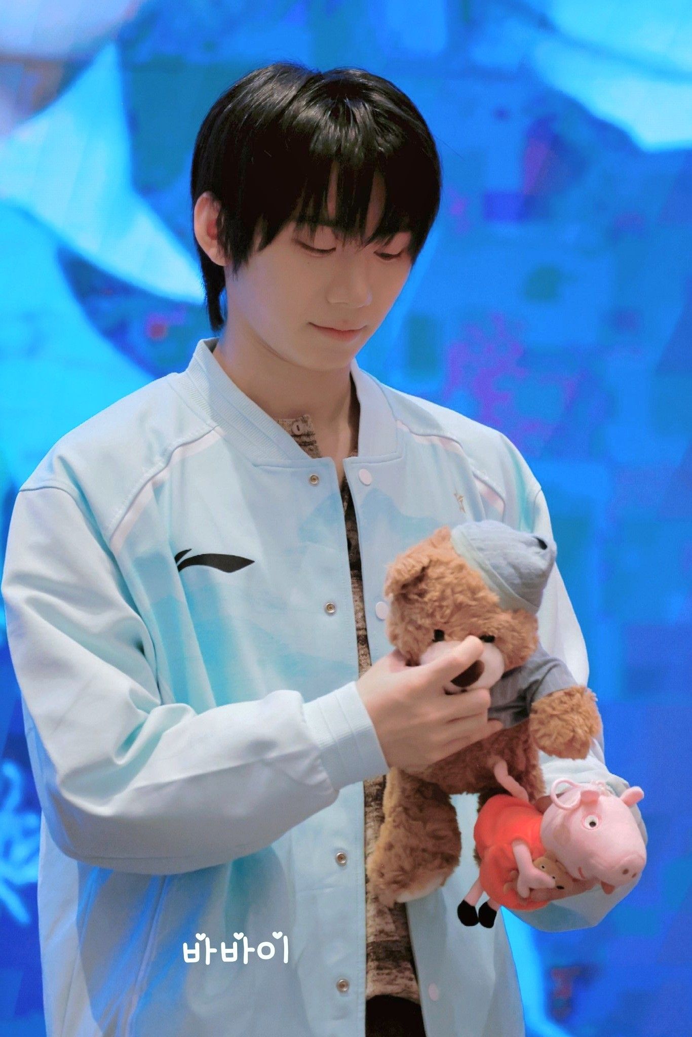 Behind-the-scenes cut of Park Han (AHOF)