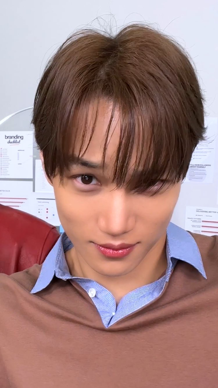 A heartfelt wallpaper shared by Kai (EXO)'s fans