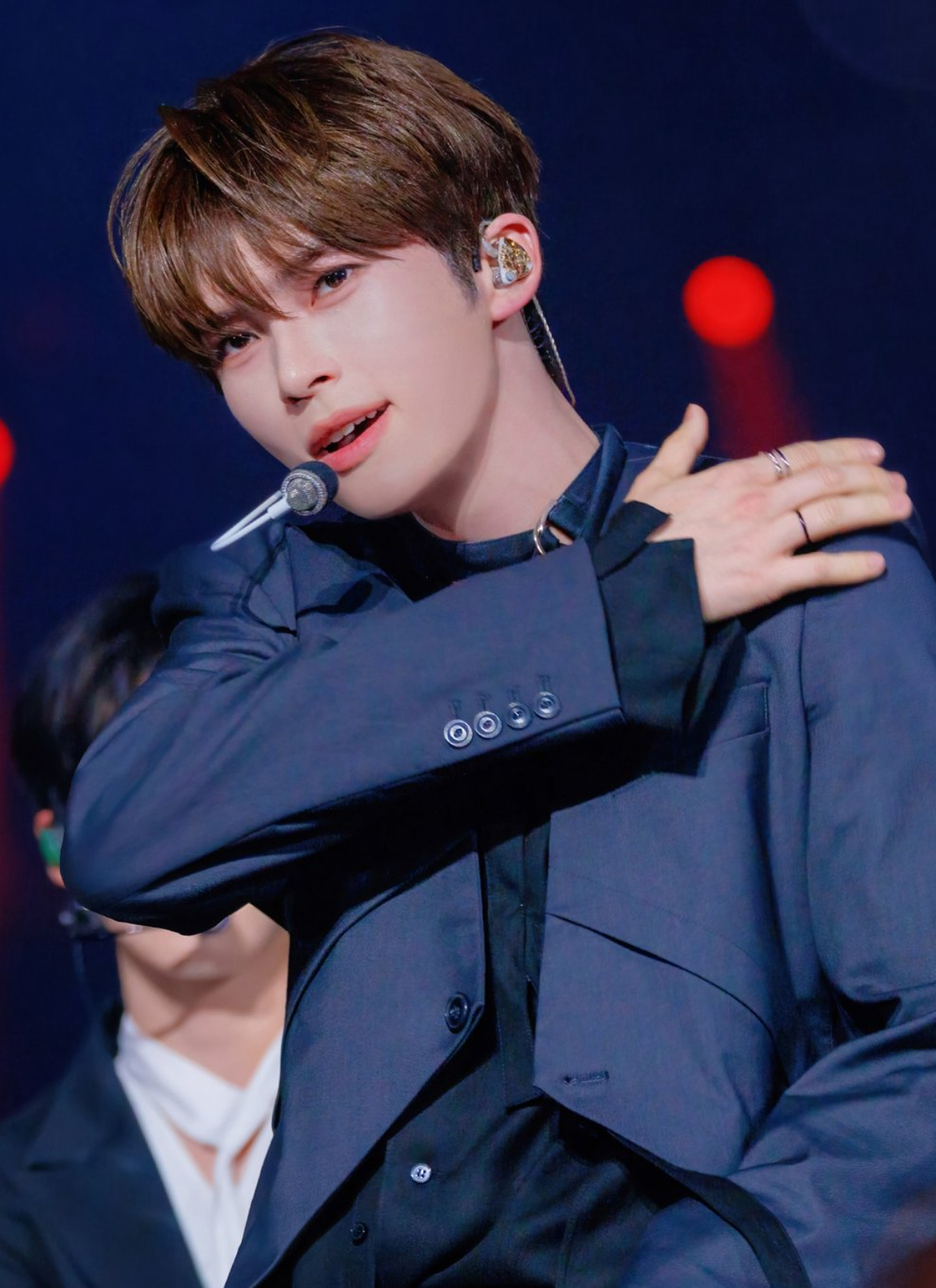 A moment captured by Sung Hanbin (ZEROBASEONE)'s fan