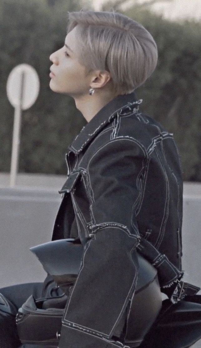 A heartfelt wallpaper shared by Taemin (SHINee)'s fans