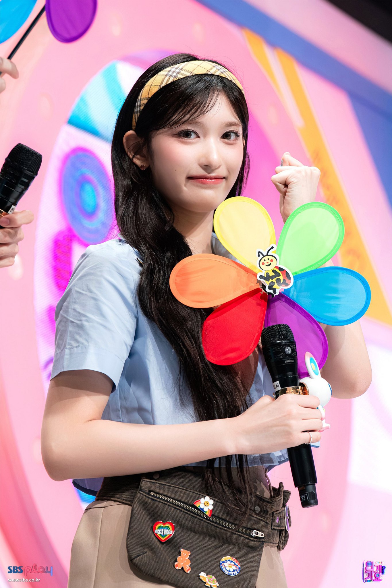 Recent activity shot of Leeseo (IVE)