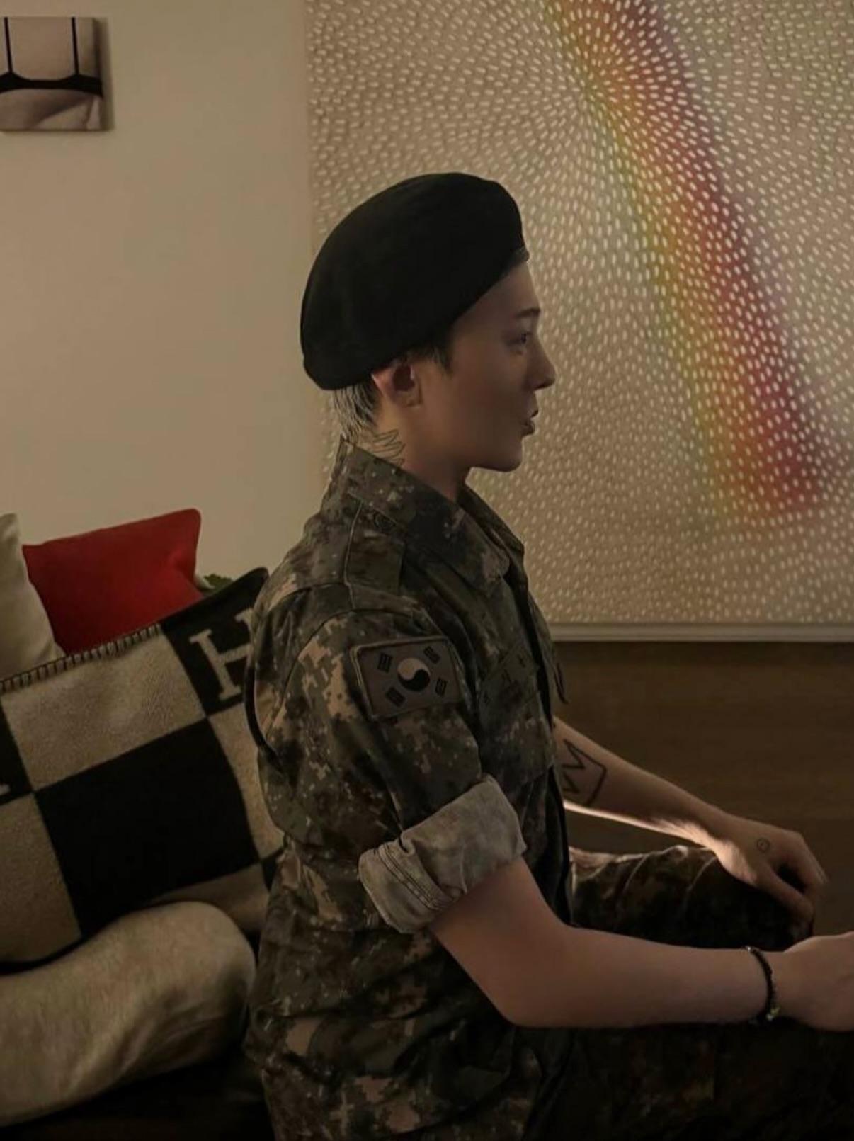A moment captured by G-DRAGON (BIGBANG)'s fan