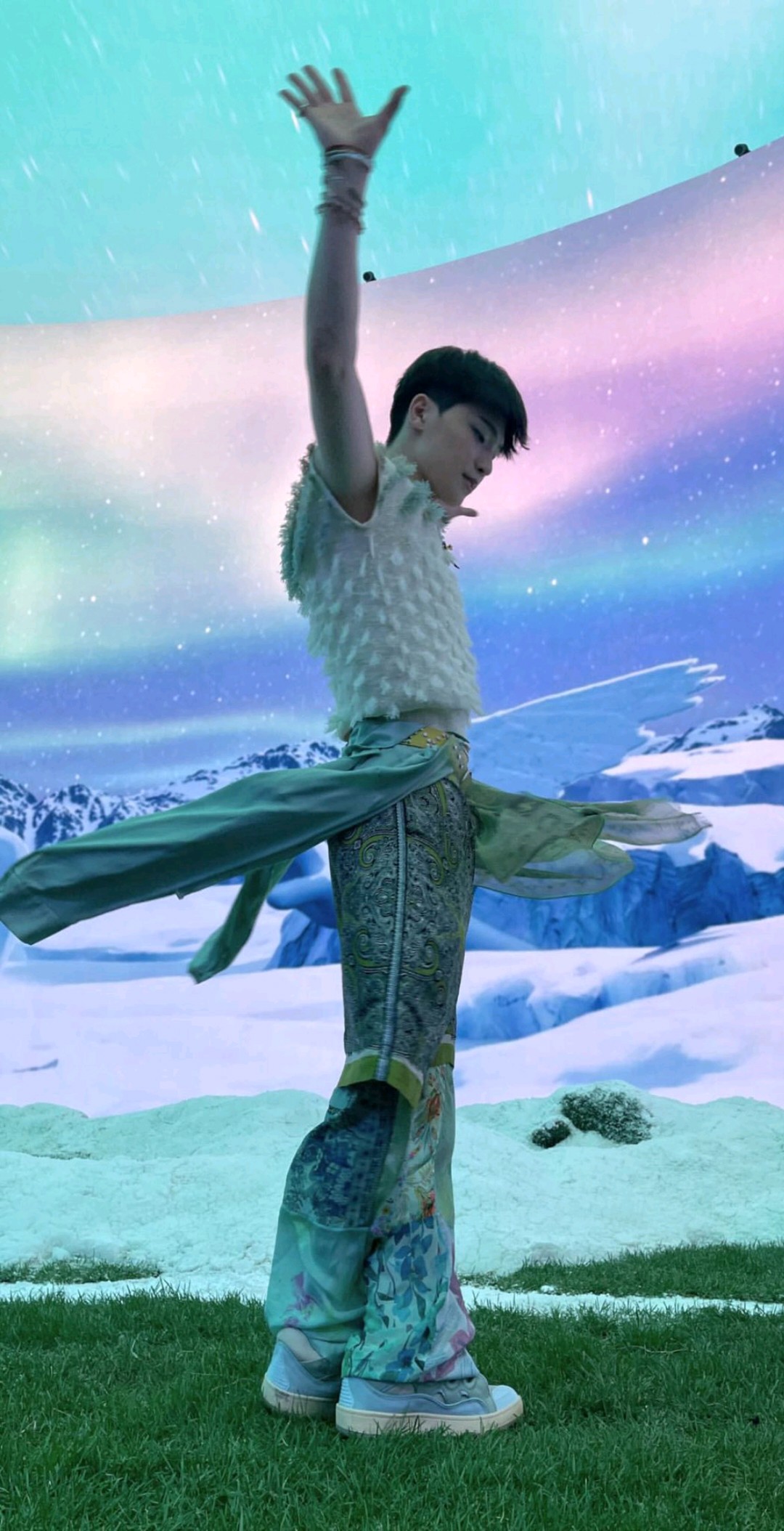 Latest photo of Dino (SEVENTEEN)