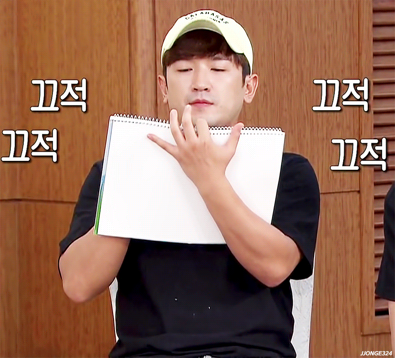 A moment captured by SHINHWA's fan