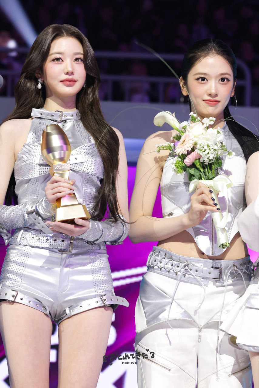 A moment captured by Jang Wonyoung (IVE)'s fan