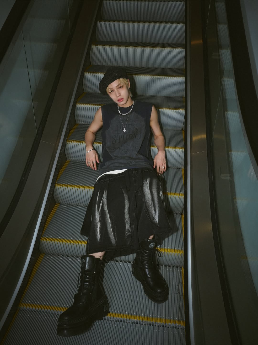 Behind-the-scenes cut of D'om (SEVENTOEIGHT)