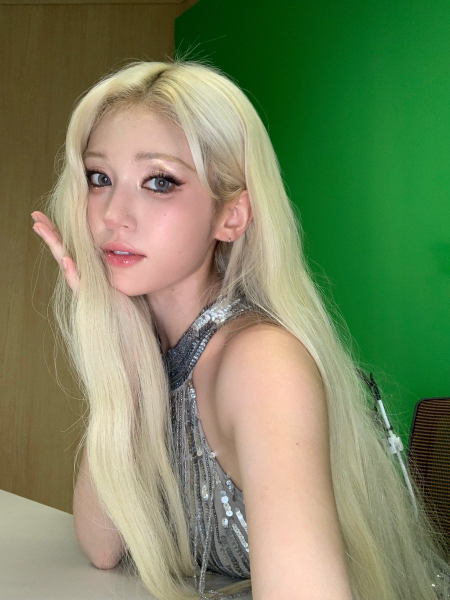 Latest photo of Jeon Somi