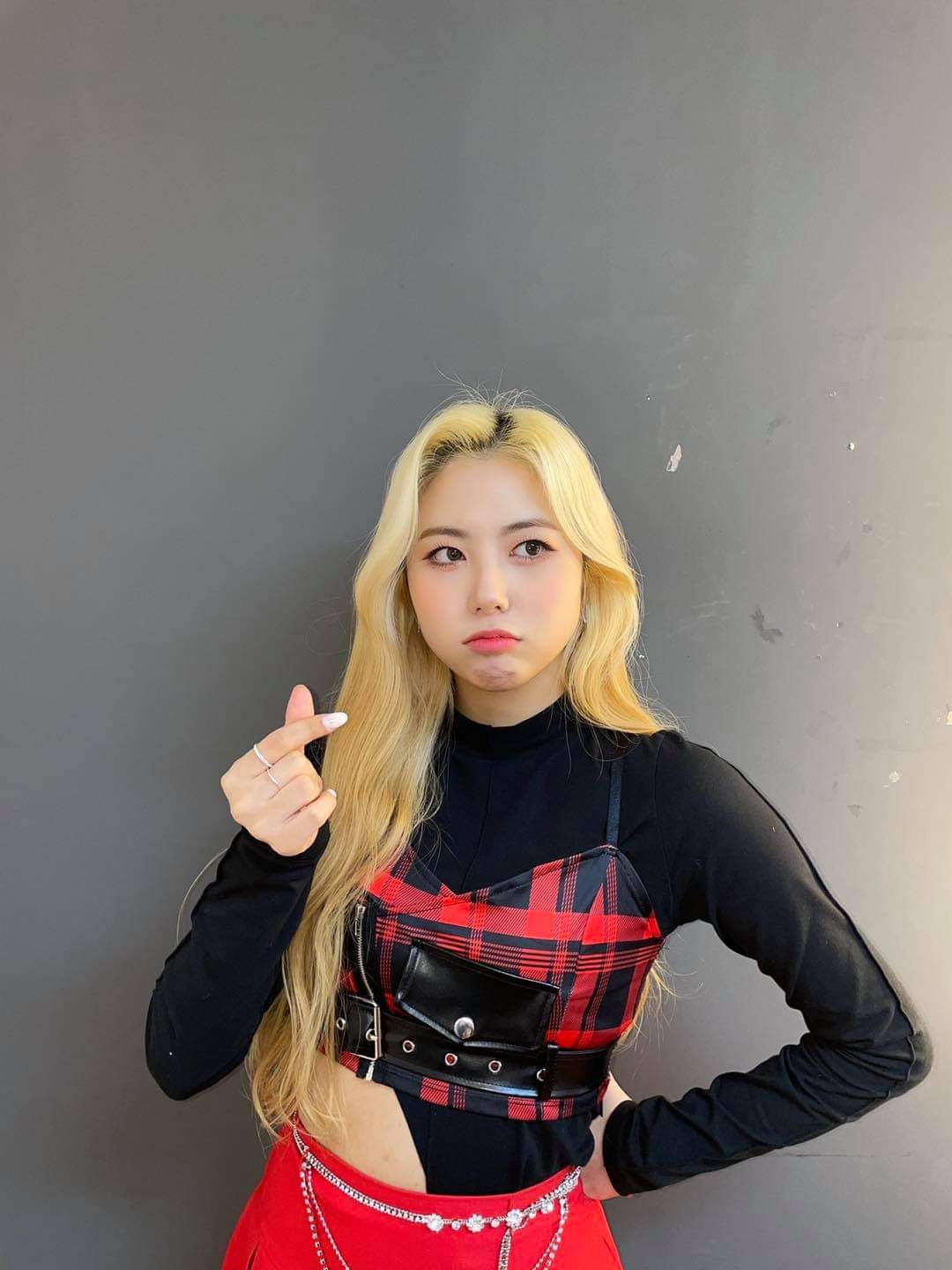 A moment captured by IREH (PURPLE K!SS)'s fan