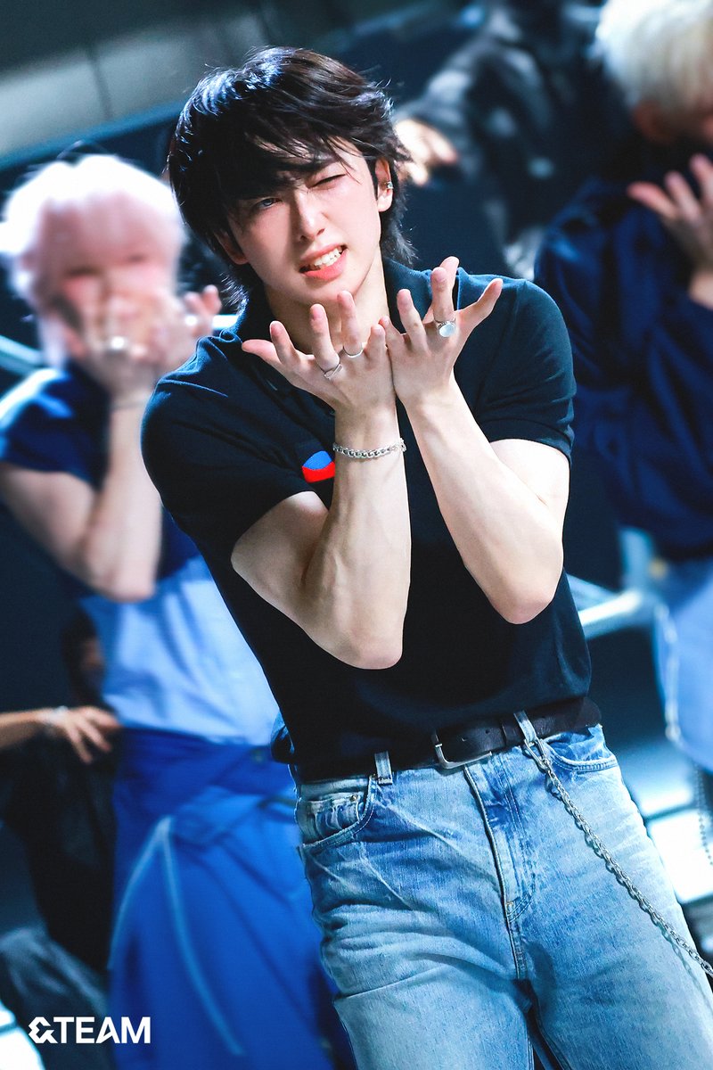 Recent activity shot of &TEAM