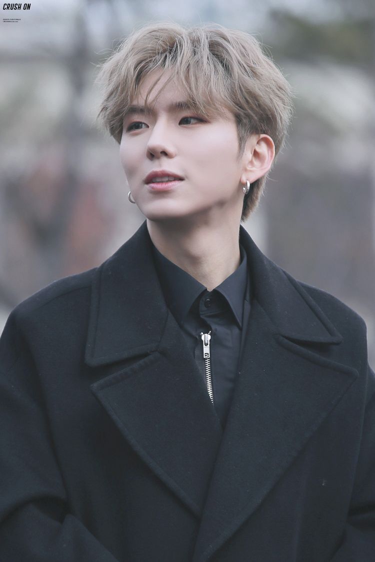 基贤 (MONSTA X)的最新活动照片