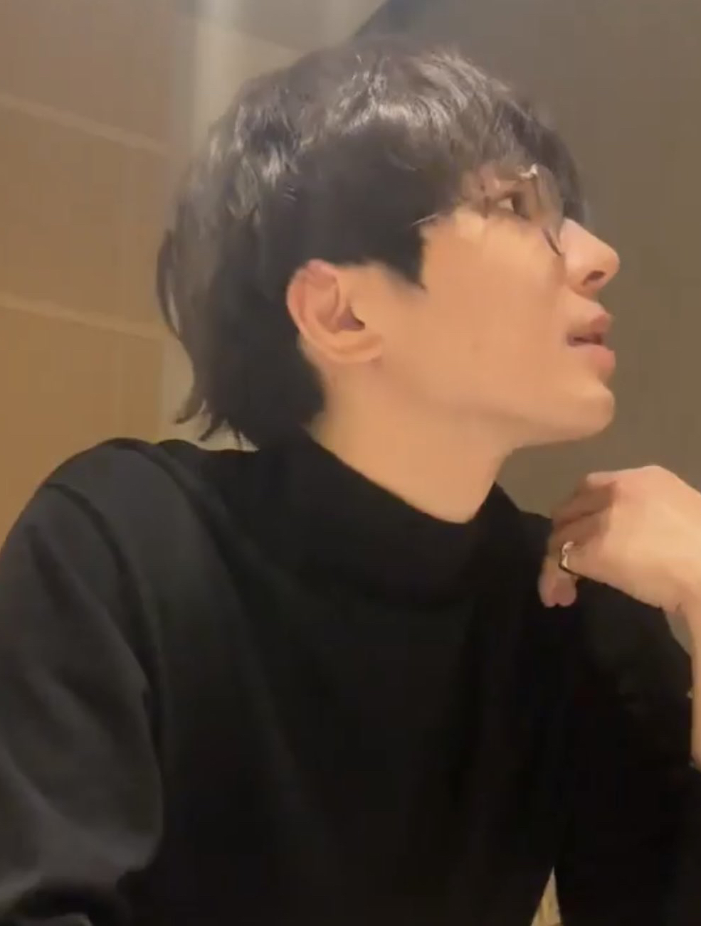 A moment captured by Wonwoo (SEVENTEEN)'s fan