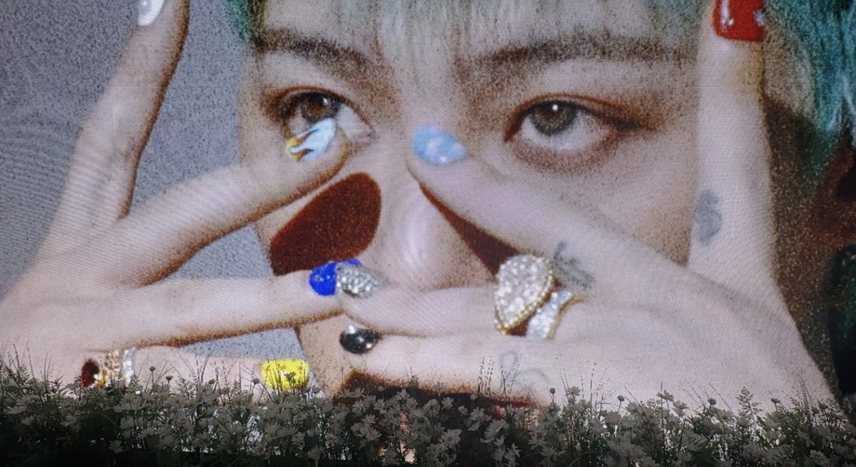 A moment captured by G-DRAGON (BIGBANG)'s fan