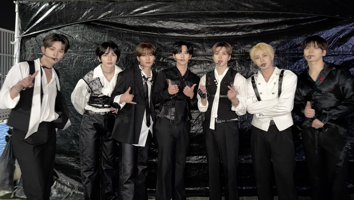 A moment captured by EPEX's fan