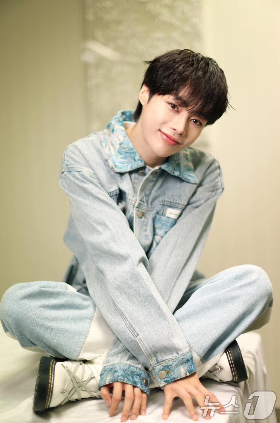 Foto aktivitas terbaru Hanbin (TEMPEST)