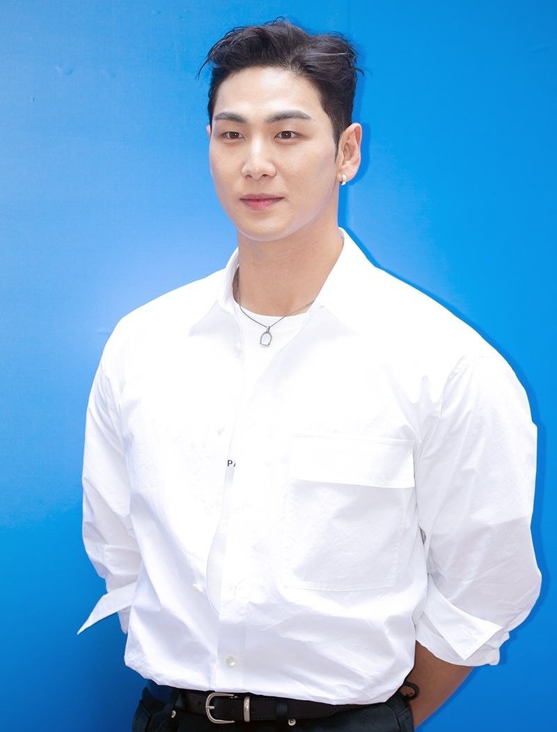 A moment captured by Baekho's fan