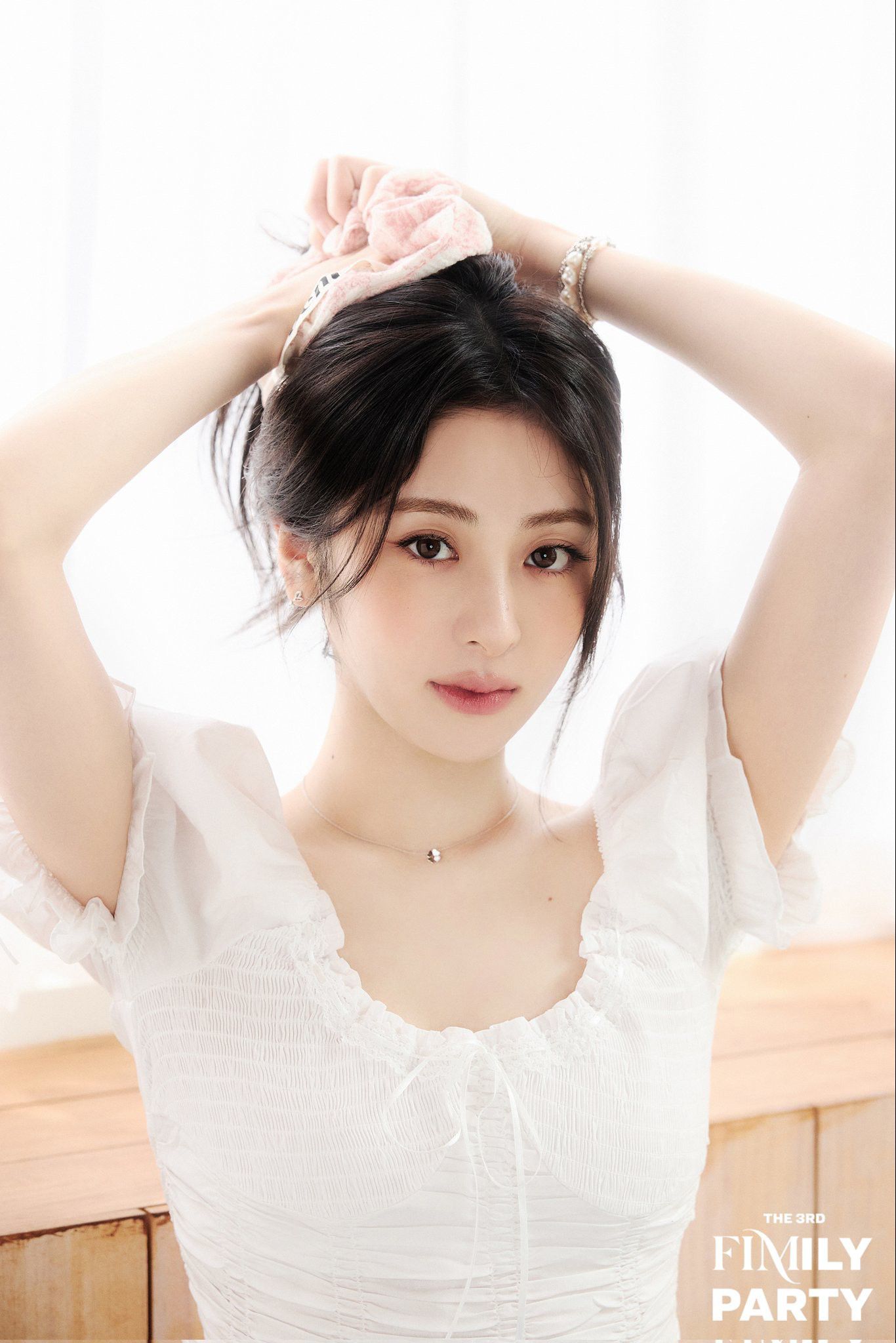 A moment captured by Huh Yunjin (LE SSERAFIM)'s fan
