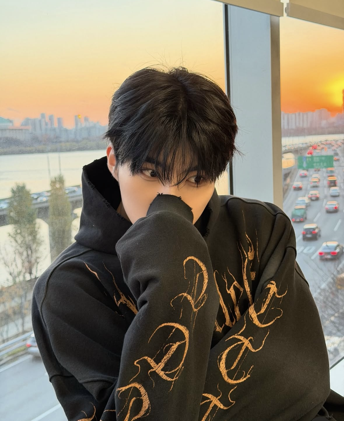 Recent activity shot of Park Gunwook (ZEROBASEONE)