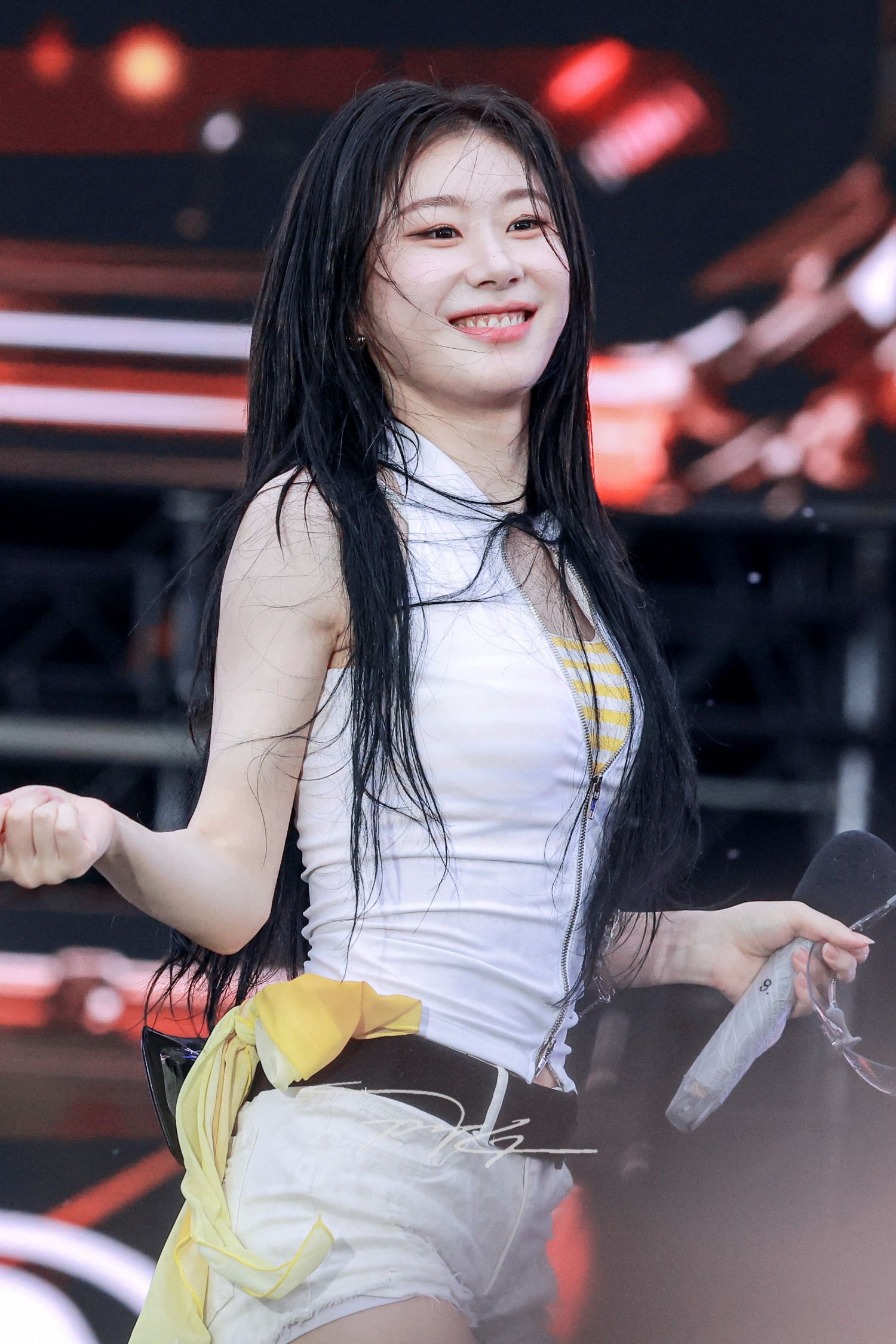 A moment captured by Chaeryeong (ITZY)'s fan