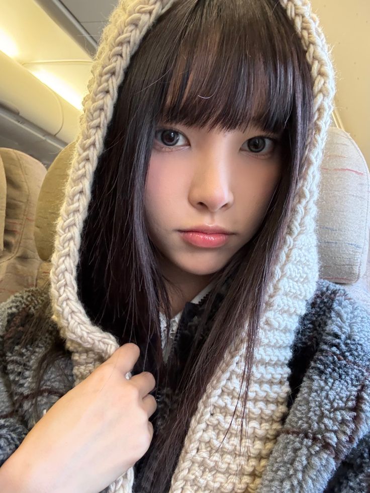 Behind-the-scenes cut of Yunah (ILLIT)