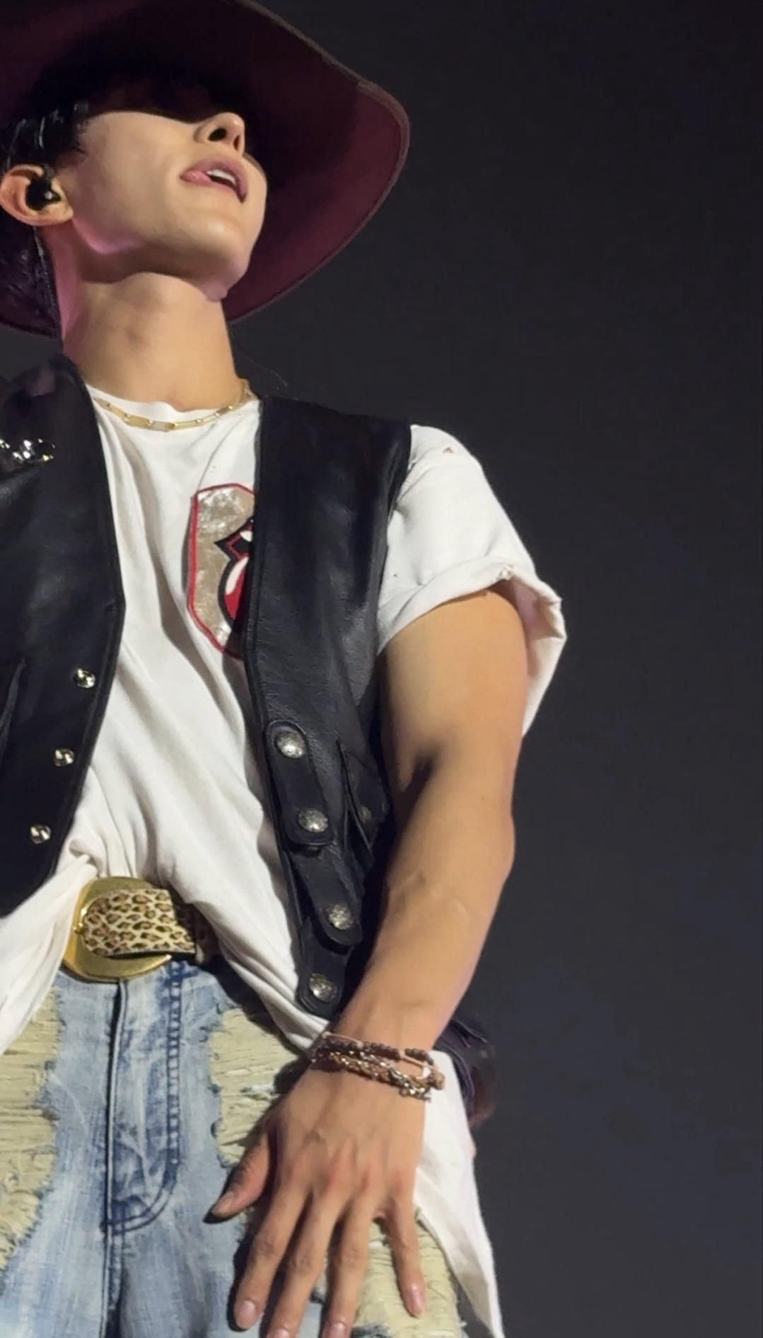 Behind-the-scenes cut of DK (SEVENTEEN)