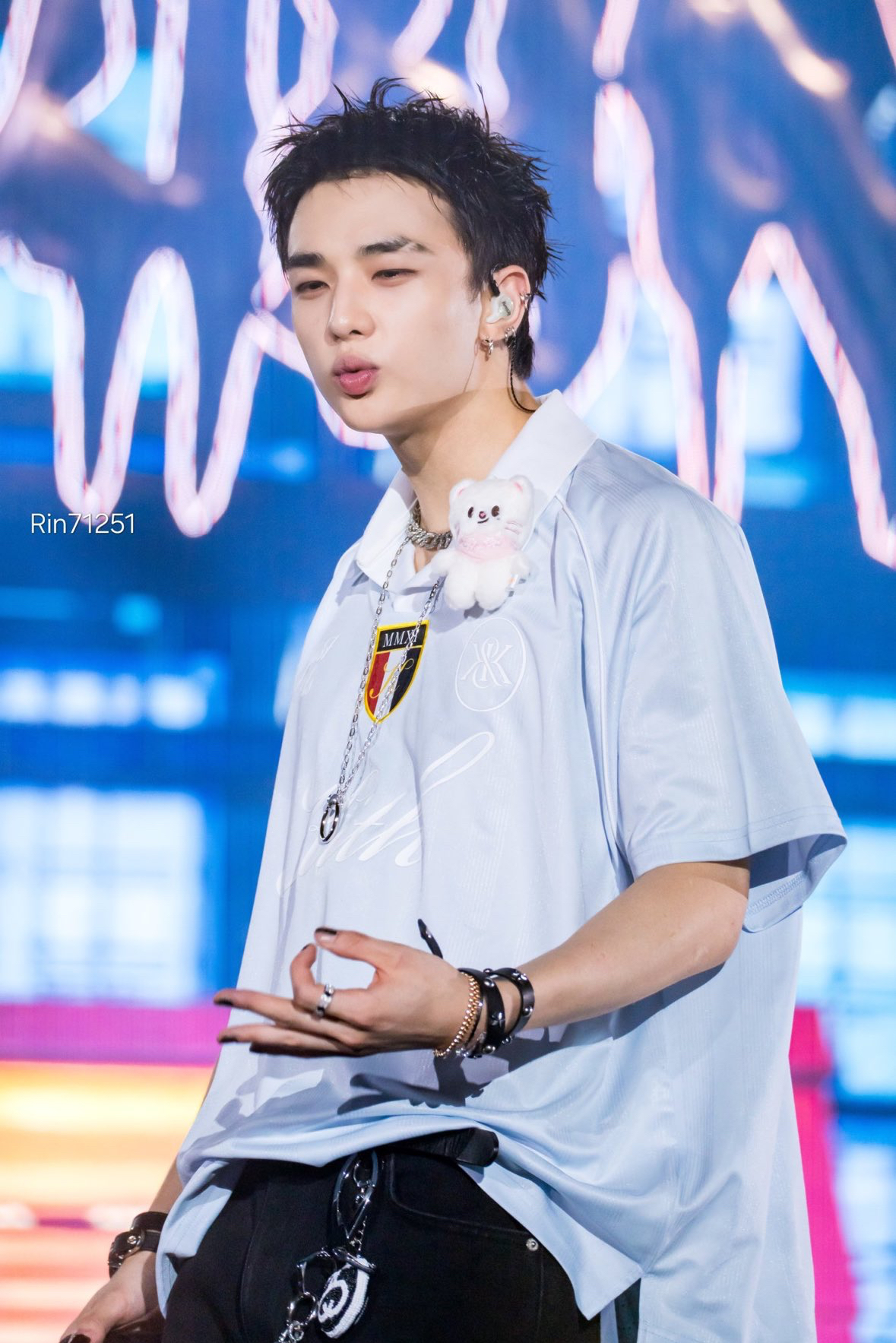 Latest photo of Hyunjin (Stray Kids)