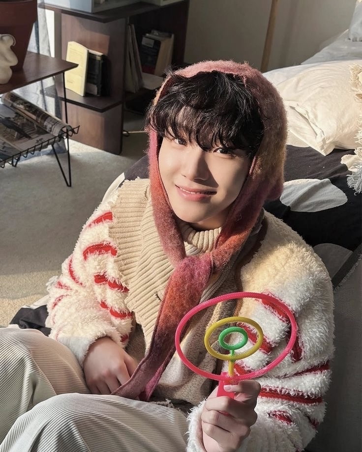 A moment captured by Woonhak (BOYNEXTDOOR)'s fan