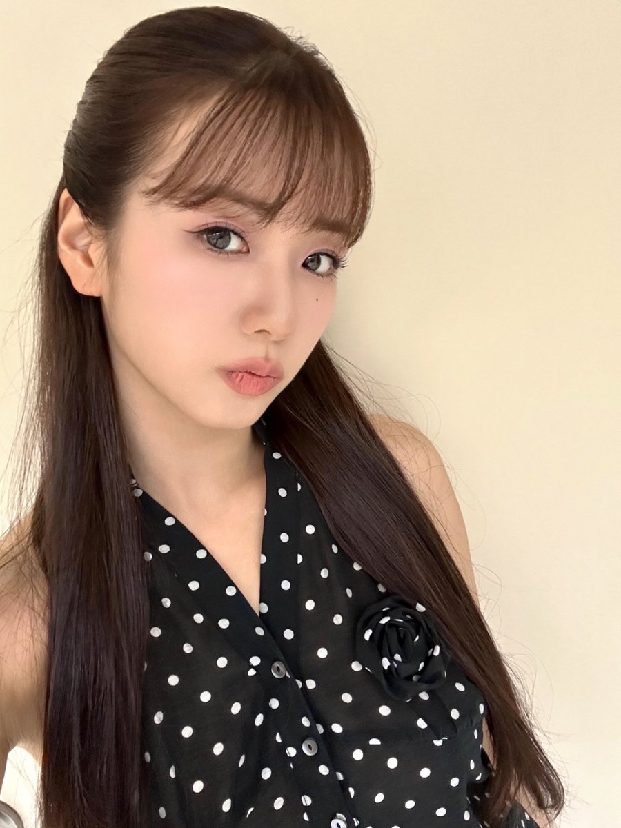Recent activity shot of Apink